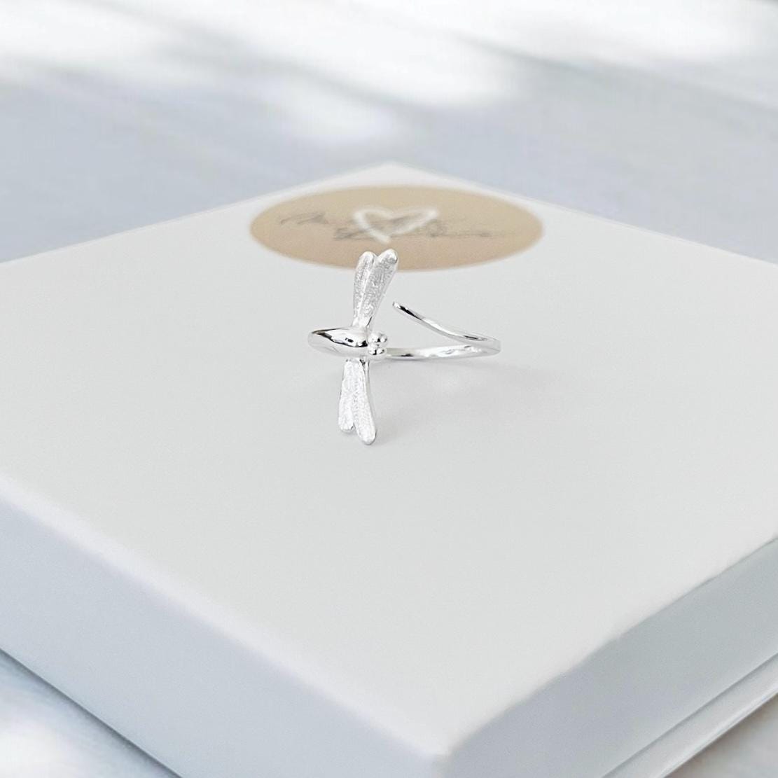Adjustable Sterling Silver Dragonfly Ring: Nature-Inspired Jewellery
