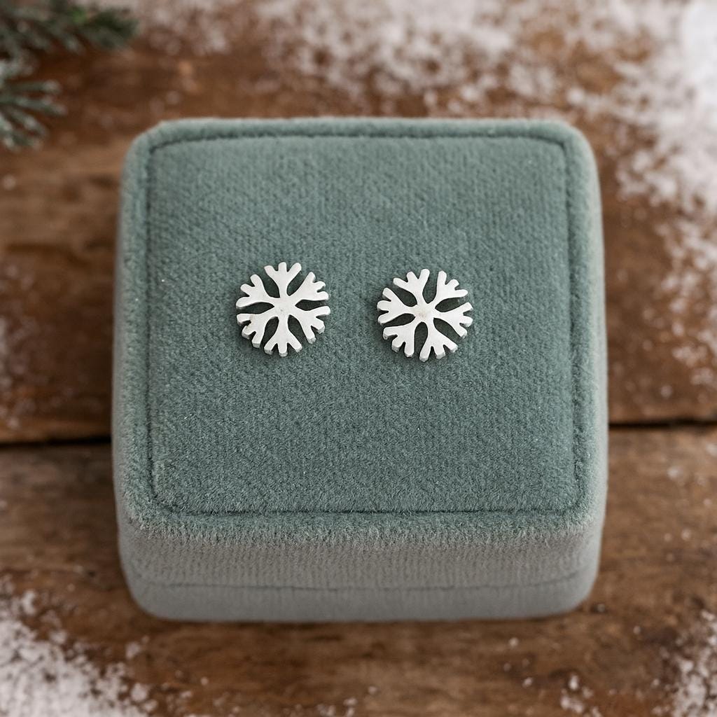 Sterling Silver Snowflake Stud Earrings : Christmas/Winter Jewellery Gift